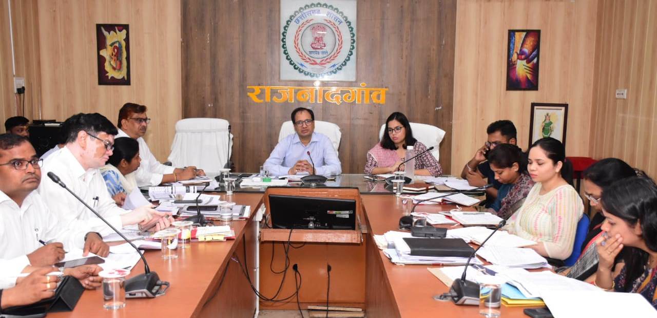 स्थानीय स्तर पर जनसामान्य के प्रकरणों का करें गुणवत्तापूर्ण निराकरण  : कलेक्टर