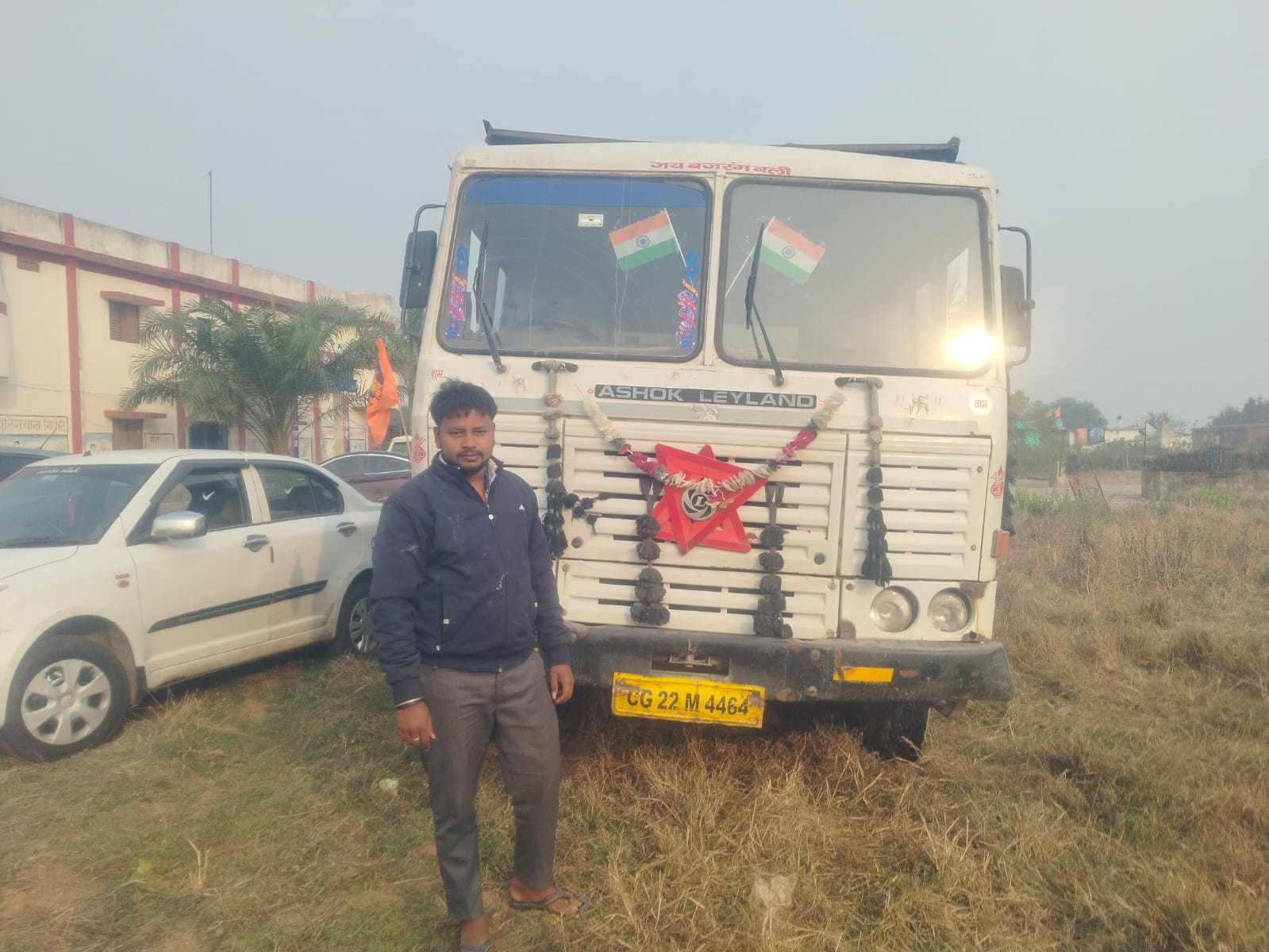 अवैध खनिज उत्खनन एवं परिवहन पर ताबड़तोड़ कार्रवाई जारी,डोंगरीडीह महानदी में भी हुआ कार्रवाई, रेत तस्करों में हड़कंप जारी