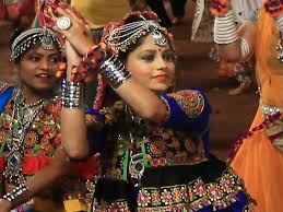 गरबा इवेंट पर बवाल,हिंदू संगठनों ने इन कार्यक्रमों पर जताया कड़ा विरोध 