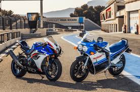 Suzuki GSX-R1000R का 40वीं एनिवर्सरी एडिशन पेश,नए कलर ऑप्शन समेत मिले प्रीमियम फीचर्स