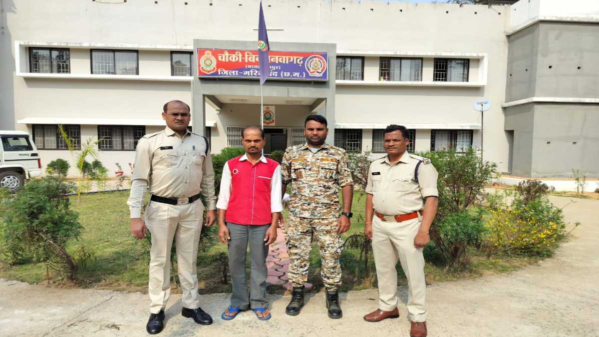 पोस्ट आफिस में खाताधारकों से धोखाधड़ी करने वाला पोस्ट मास्टर गिरफ्तार 