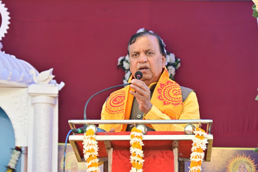 गायत्री महामंत्र वेदों का और हमारी सनातन परम्परा का सबसे महत्वपूर्ण मंत्र है: शिवरतन शर्मा