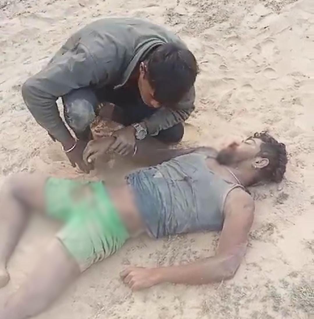 अवैध रेत परिवहन बना काल, ट्रैक्टर के नीचे दबने से युवक की मौत