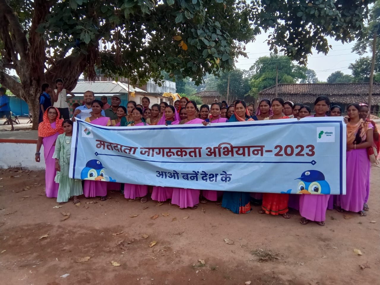 गरियाबंद जिले की स्व सहायता समूह की हज़ारों नारी शक्तियों ने लिया शत प्रतिशत मतदान का संकल्प
