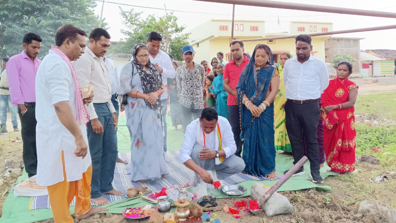 विधायक जनक ध्रुव ने किया यादव समाज सामुदायिक भवन का भूमि पूजन
