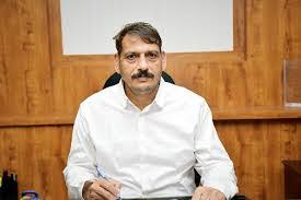 निर्माण कार्यों में लापरवाही बर्दाश्त नहीं, समय-सीमा में गुणवत्ता के साथ पूर्ण करें– कलेक्टर गोपाल वर्मा