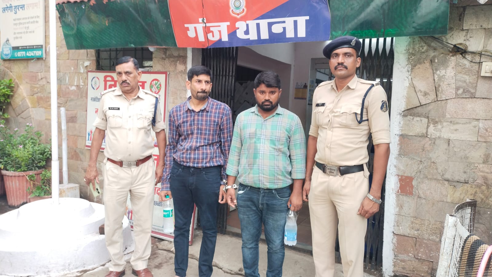 होटल आदित्य गैस्ट हाउस एवं गगन ग्रैण्ड में अनैतिक देह व्यापार के प्रकरण में संलिप्त फरार होटल संचालक एवं पार्टनर गिरफ्तार