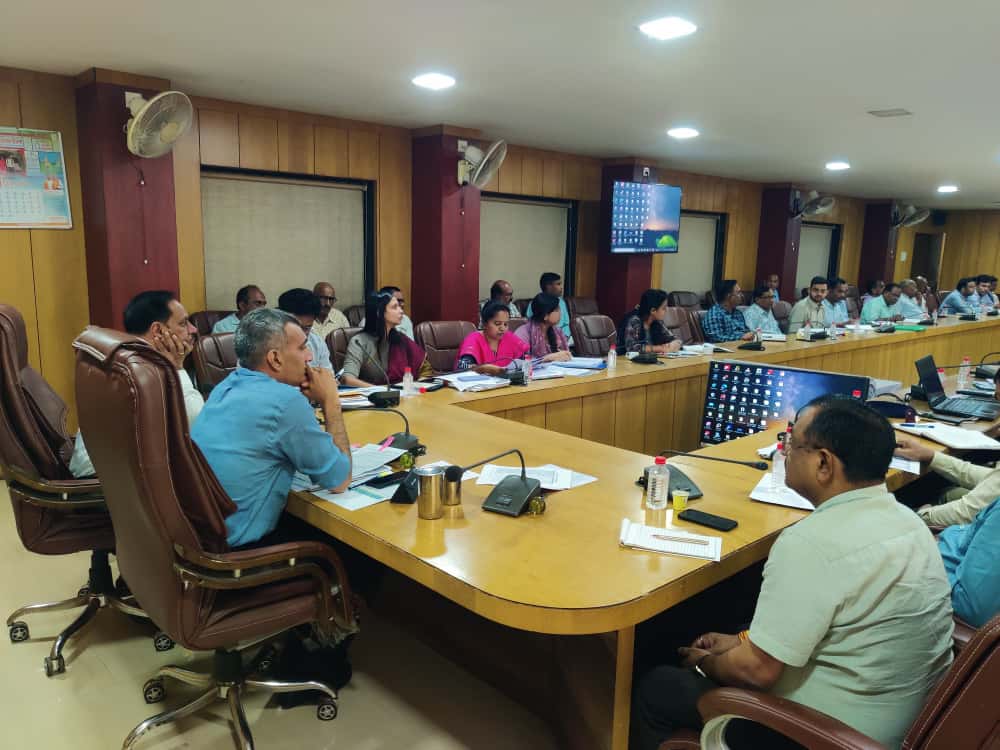 सड़कों पर आवारा पशुओं के विचरण पर लगेगी रोक, वय वंदन योजना से सभी वरिष्ठ नागरिक होंगे लाभांवित
