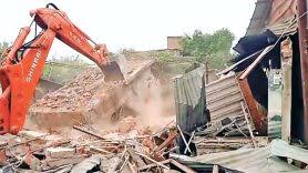  कौशल्या विहार में अवैध कब्जे पर चला प्रशासन का बुलडोजर,खाली करवाई गई 20 एकड़ जमीन 