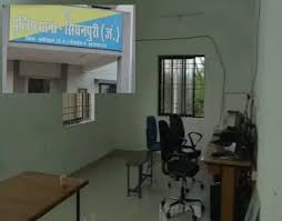 लापरवाही उजागर : प्रभारी लाइन अटैच,पुलिस थाना था सुनसान