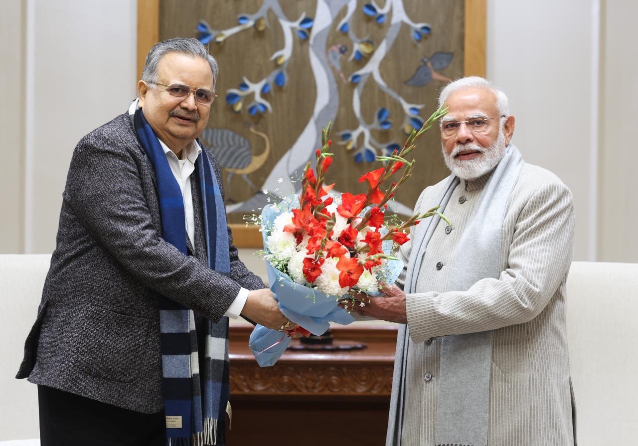 प्रधानमंत्री मोदी से मिले विधानसभा अध्यक्ष डॉ रमन सिंह