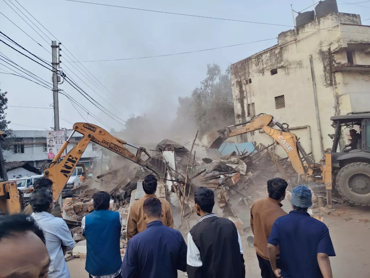 राजधानी रायपुर में नाबालिग बच्ची से रेप के आरोपी का घर जमींदोज,चला नगर निगम का बुलडोजर
