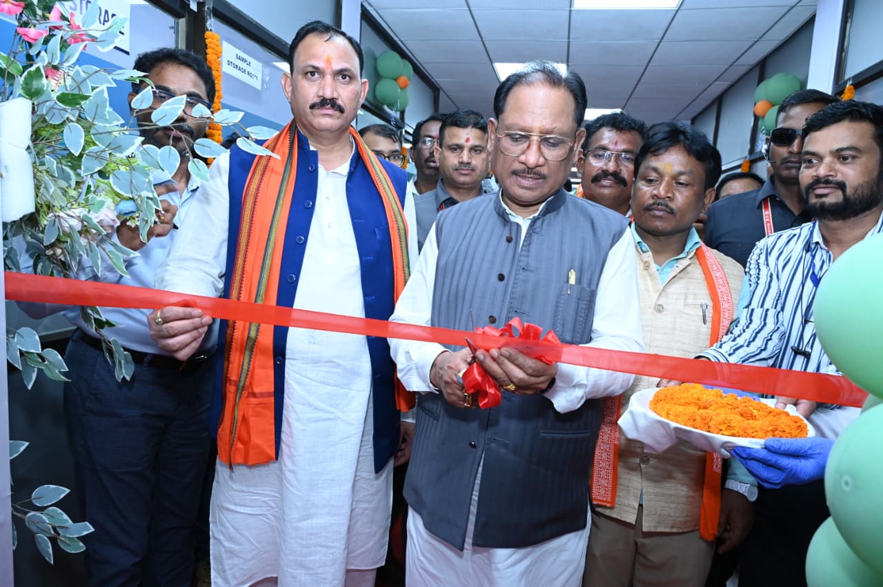 जिला चिकित्सालय सुकमा में अटल आरोग्य लैब का मुख्यमंत्री द्वारा किया गया राज्यस्तरीय शुभारंभ