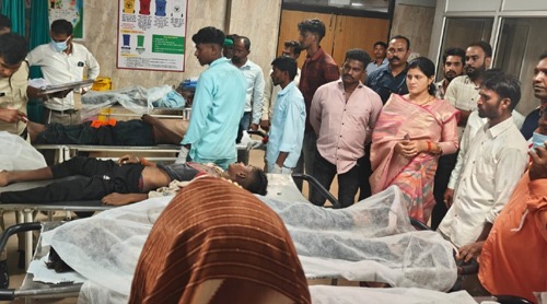 विधायक हर्षिता ने पीड़ित परिवारों से की मुलाकात, घटना को बताया दुःखद