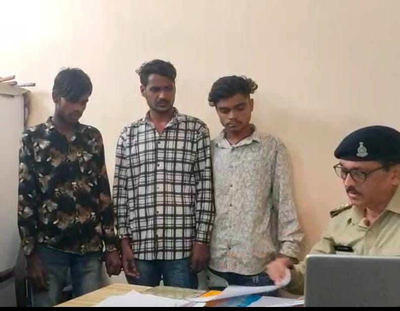 चोरी के मामले में , रायपुर पुलिस की प्रभावी कार्यवाही गायत्री इंडस्ट्रीज फैक्ट्री उरला चोरी के आरोपी गिरफ्तार