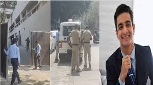 मुश्किल में रणवीर इलाहाबादिया घर पहुंची मुंबई पुलिस