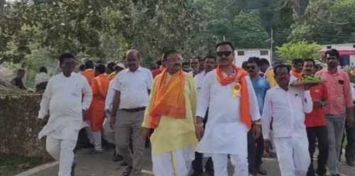 विधायक दलेश्वर साहू द्वारा निकाली गई माता देवाला दर्शन यात्रा में उमड़ा जनसैलाब
