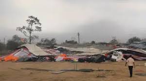 बिलासपुर में आंधी-तूफान से अनिरुद्धाचार्य महाराज का पंडाल तहस-नहस,कथा हुई स्थगित