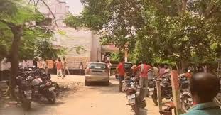 सैप्टिक टैंक में गिरे 10 साल के बच्चे को बचाने के चक्कर में 3 लोगों की गई जान 