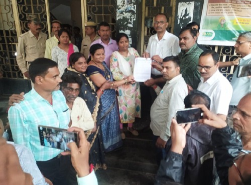 युक्तियुक्तकरण का शिक्षक मोर्चा ने किया भारी विरोध