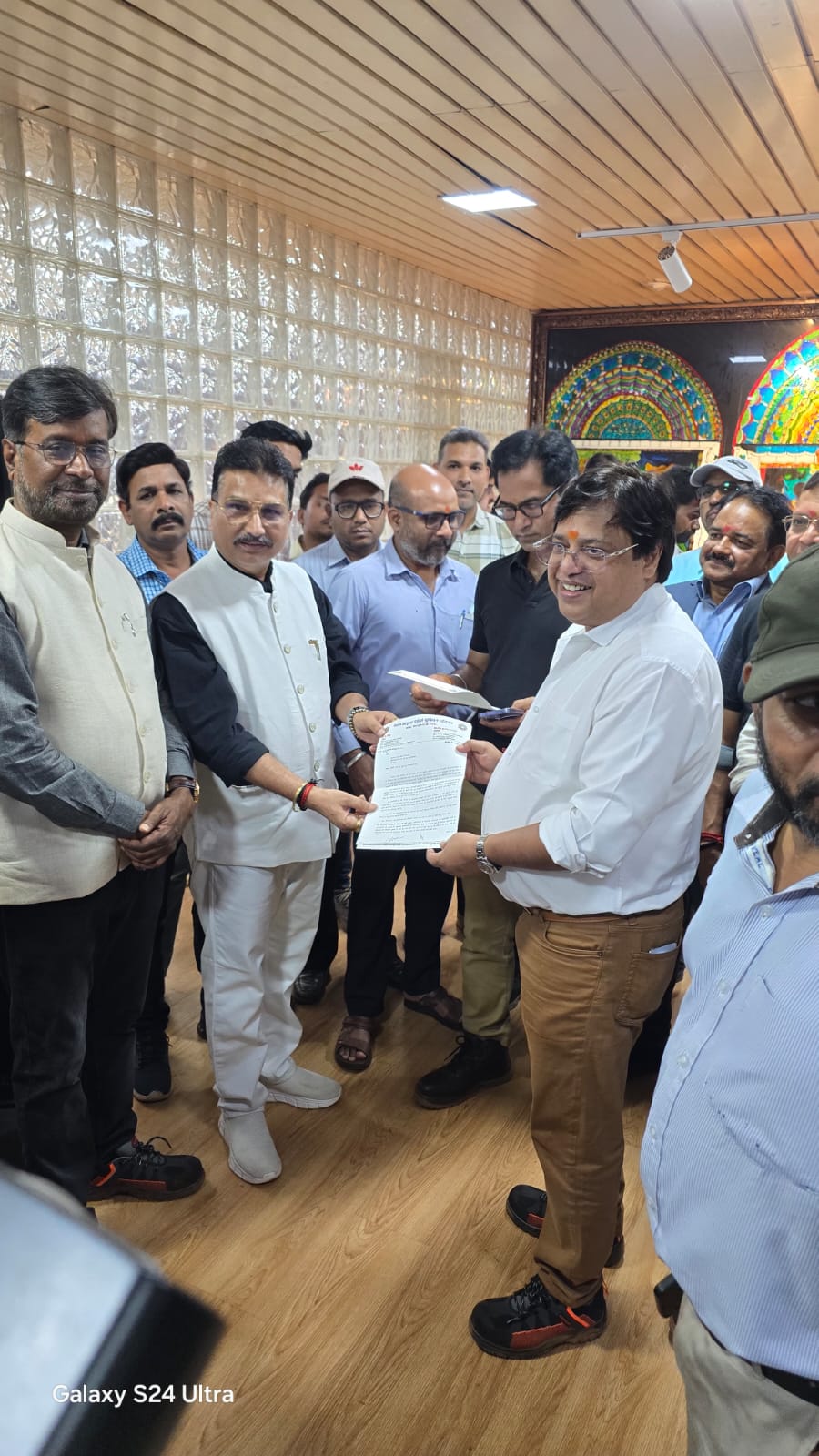 एनएमडीसी सीएमडी के किरंदुल प्रवास पर इंटक यूनियन ने 20 सूत्रीय मांग पत्र पर सकारात्मक कार्यवाही की मांग की