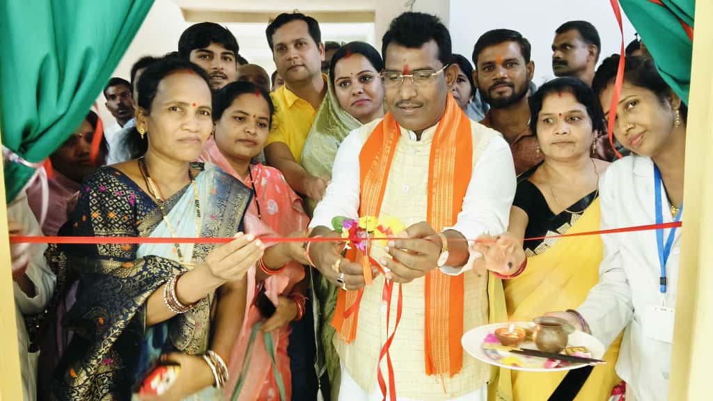 छुरा नगर में ब्लड स्टोरेज यूनिट लोकार्पित एवं डायलिसिस सेंटर का भूमिपूजन