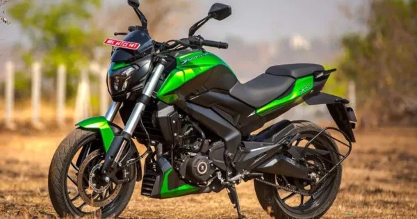 बाइक लवर्स के लिए खुशखबरी: Bajaj Dominar 400 की कीमत में बड़ी कटौती