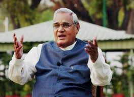 अटल बिहारी वाजपेयी :  पोखरण परमाणु परीक्षण से लेकर कारगिल युद्ध तक, ऐसे ही अमर नहीं हैं वाजपेयी का नाम