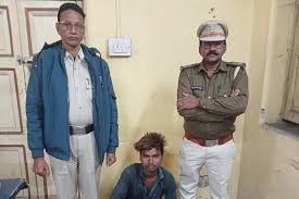 अवैध महुआ शराब के खिलाफ आबकारी विभाग की कार्रवाई, आरोपी गिरफ्तार