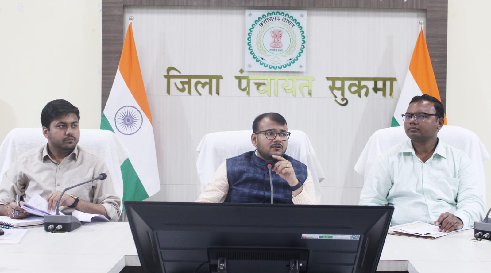 एक्शन मोड में सुकमा कलेक्टर, लापरवाह अफसरों पर सख्ती, शिक्षा-स्वास्थ्य को लेकर बड़े निर्देश
