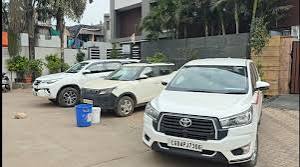 
 रायपुर में IT की दबिश, ठेकेदारों और व्यापारियों के ठिकाने पर छापा 


