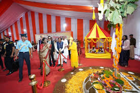 राष्ट्रपति द्रौपदी मुर्मु ने अंबिकापुर में मुख्यमंत्री जनजातीय ग्राम अखरा विकास योजना का शुभारंभ किया