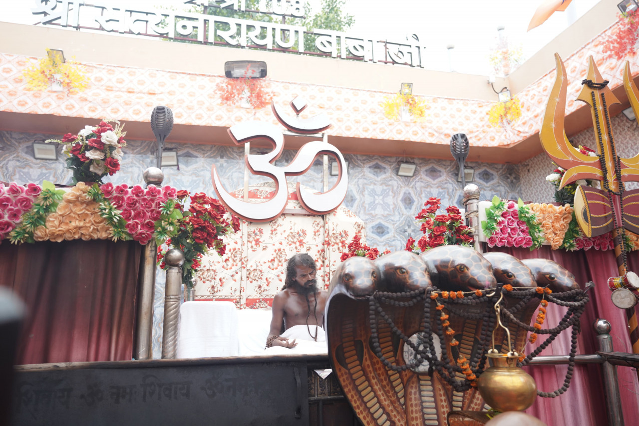 श्री श्री 108 श्री सत्यनारायण बाबा धाम कोसमनारा में दर्शन के लिए पहुंचे मुख्यमंत्री विष्णु देव साय