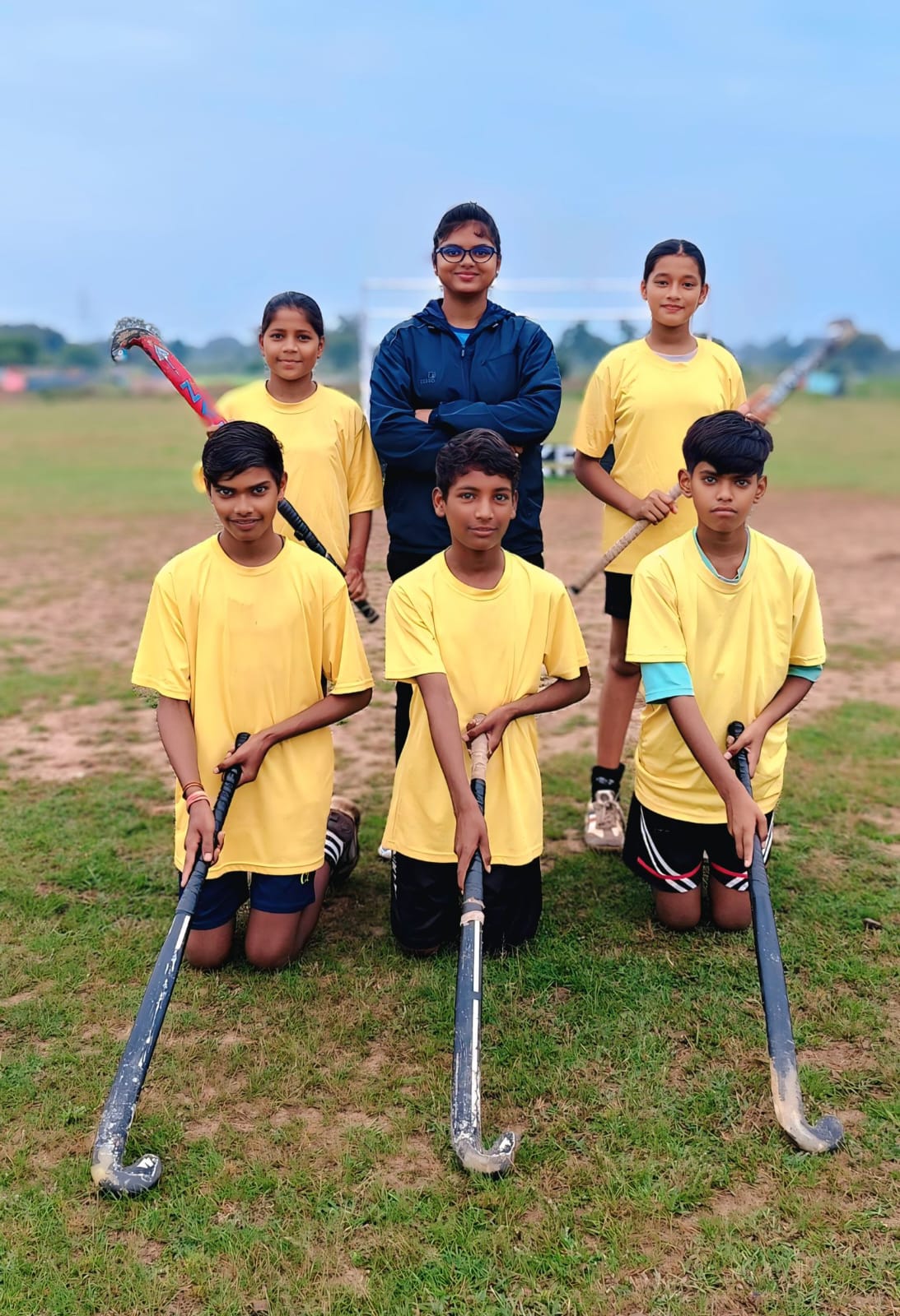 राज्य स्तरीय शालेय क्रीड़ा हॉकी प्रतियोगिता में हुआ बारगांव,देवरी,मटिया के 05 खिलाड़ियों का चयन