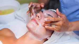 क्लीनअप के बाद न करें ये गलती, फीका पड़ जाएगा निखार