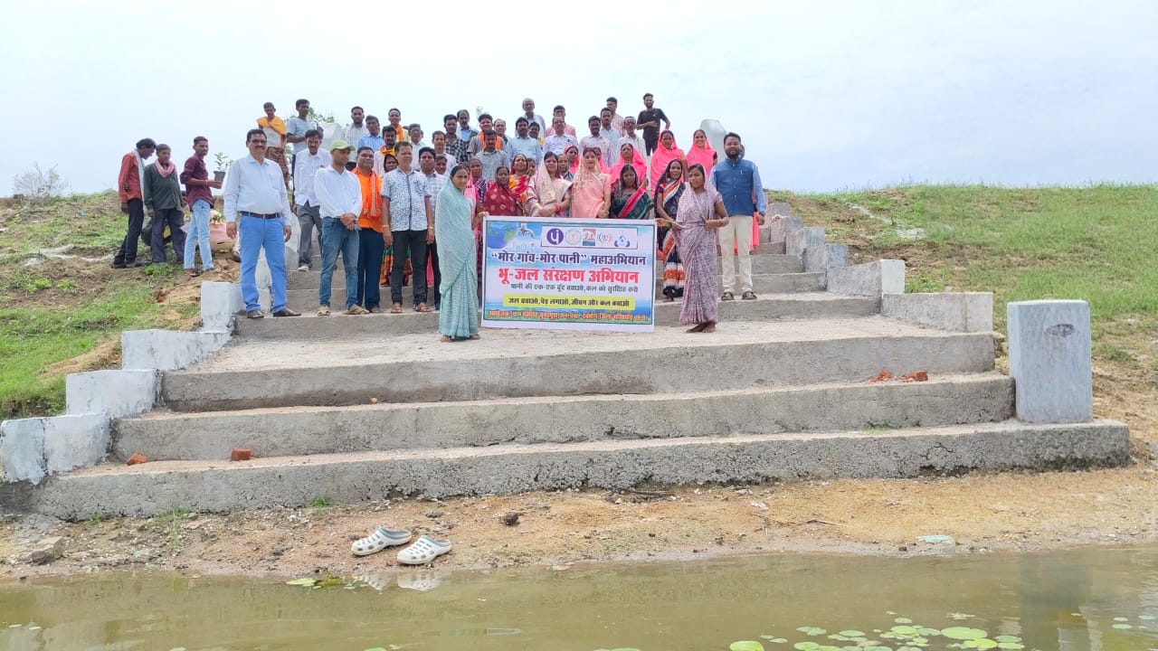 एक पेड़ मां के नाम कार्यक्रम का घूमरगुड़ा में किया गया आयोजन