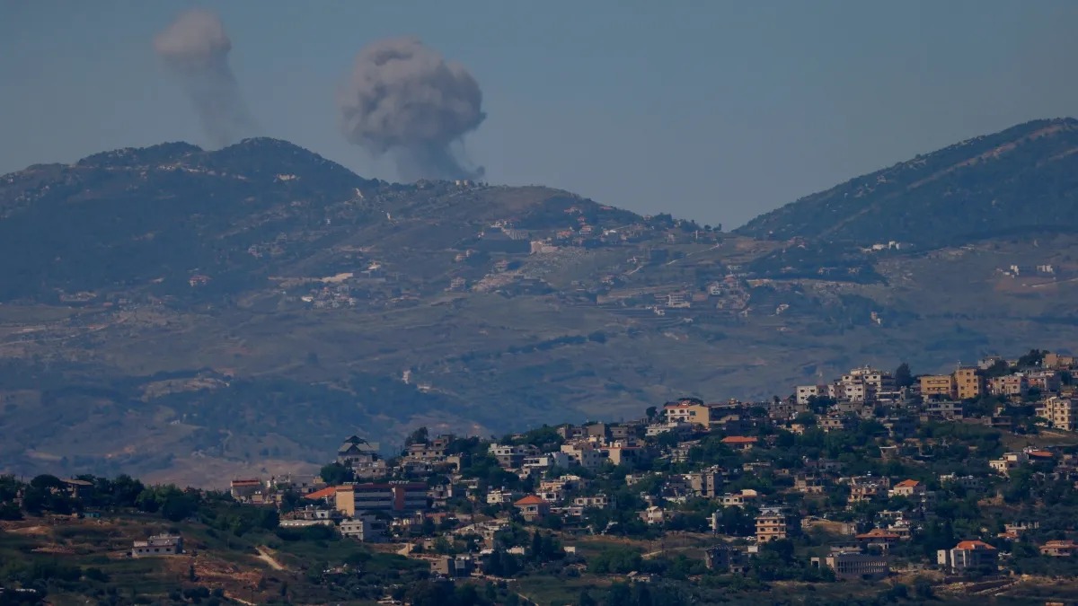 Israel-Hezbollah War: नेतन्याहू का बड़ा एक्शन, 150 ठिकानों पर हमले से हिजबुल्लाह को भारी नुकसान; कई अधिकारी मारे गए
