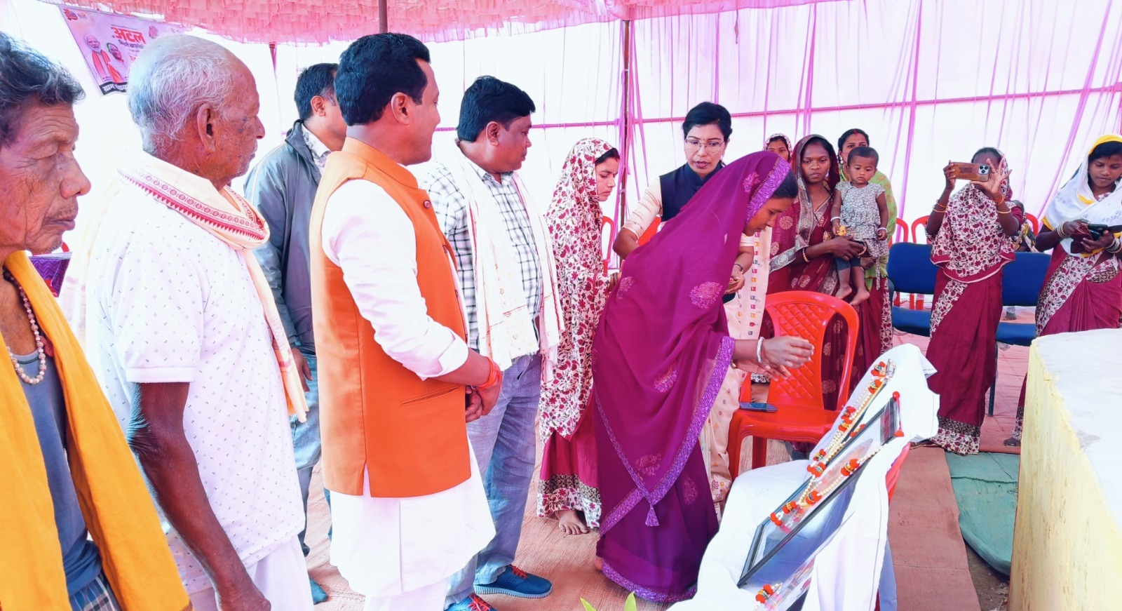 सांसद ग्राम छर्राटांगर में मनाया गया सुशासन दिवस 