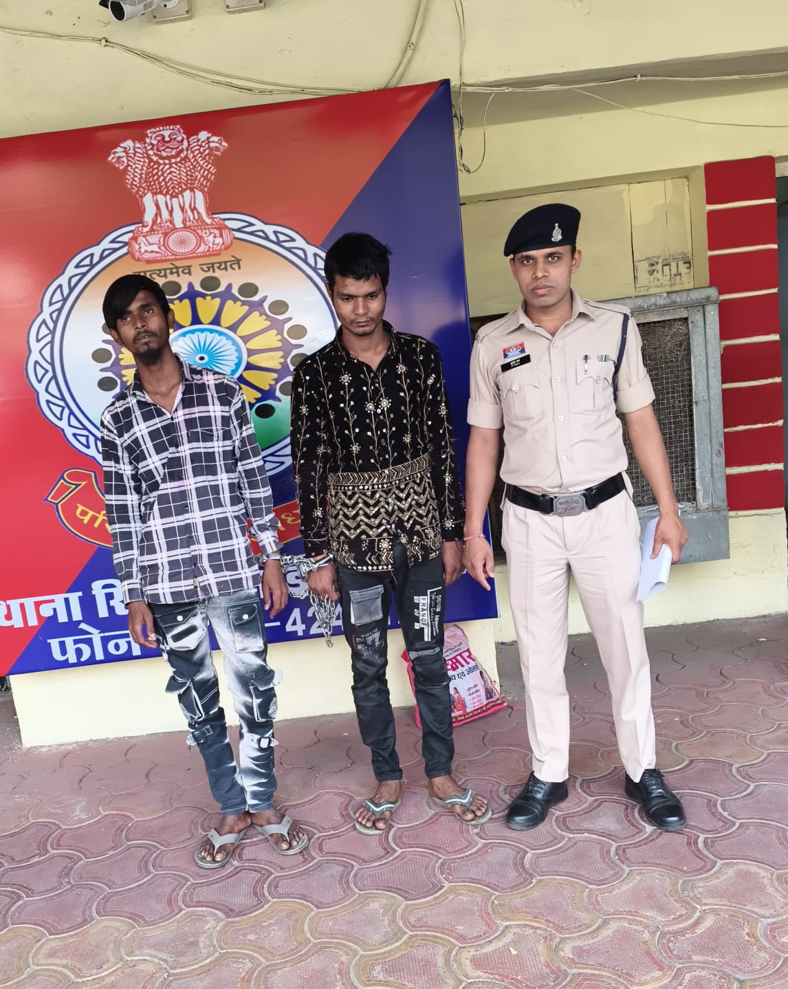 CG CRIME:  मंदिर से दानपेटी की चोरी करने वाले शातिर चोर गिरफ्तार