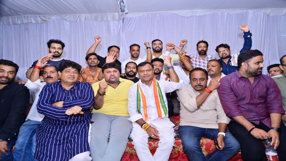 FIR विवाद में बड़ा मोड़! पुलिस के 3 बड़े आश्वासनों के बाद दीपक बैज ने खत्म किया कांग्रेस का धरना