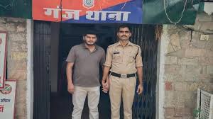 जेल में बंद कारोबारी अनवर ढेबर के बेटे शोएब ढेबर को गंज पुलिस ने किया गिरफ्तार 