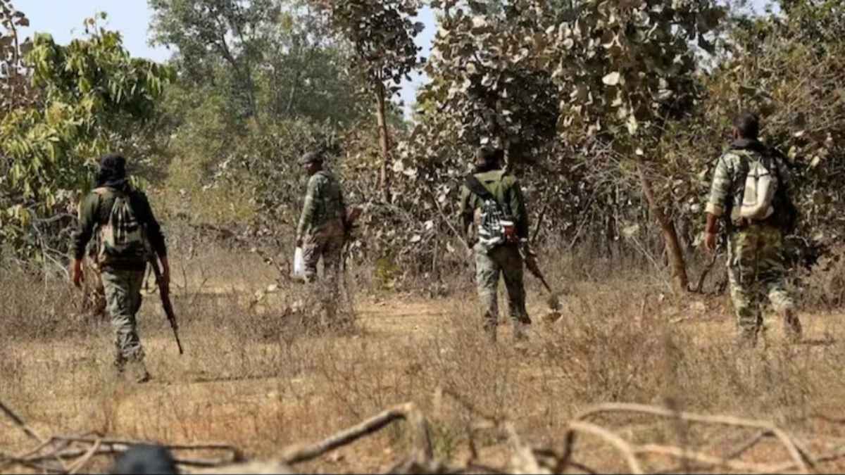 सुरक्षाबलों ने मुठभेड़ में नक्सली को किया ढेर, हथियार बरामद