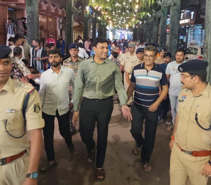 गणेश पर्व पर सुरक्षा का जायजा—एसपी ने किया पैदल मार्च 
