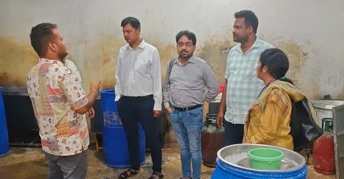 नकली पनीर बनाने वाली फैक्ट्री पर छापा,700 किलो नकली पनीर बरामद