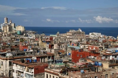 Global Crisis: इस देश में खत्म हो रहा तेल-खाना, लोगों की जान पर बनी