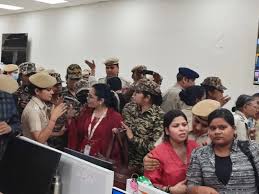 UNI मुख्यालय में पुलिस कार्रवाई: पत्रकारों को बलपूर्वक निकाला, परिसर सील