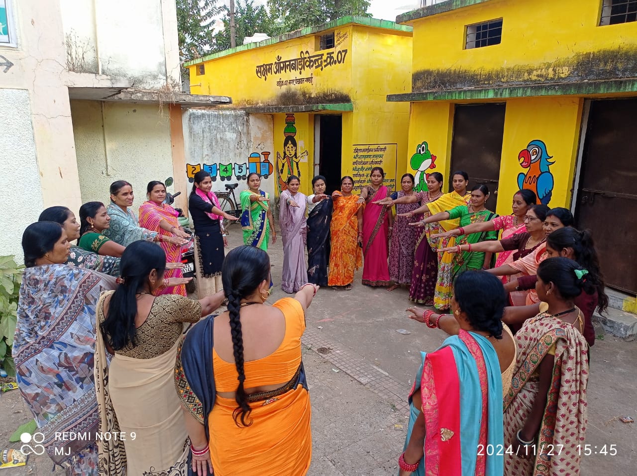 बाल विवाह मुक्त भारत के प्रति जागरूकता फैलाकर दिलाया जा रहा शपथ