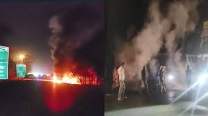  एनएच-30 पर हादसा :आयरन ओर से भरी ट्रक में लगी आग