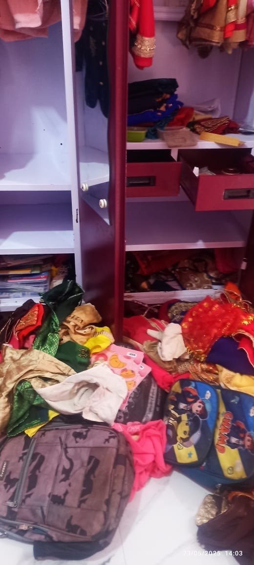 खरोरा मे फिर हुआ लाखों का चोरी:पिता के देहांत में बेटी गई परिवार के साथ गई थी मायका इधर घर में चोरो ने बोला धावा