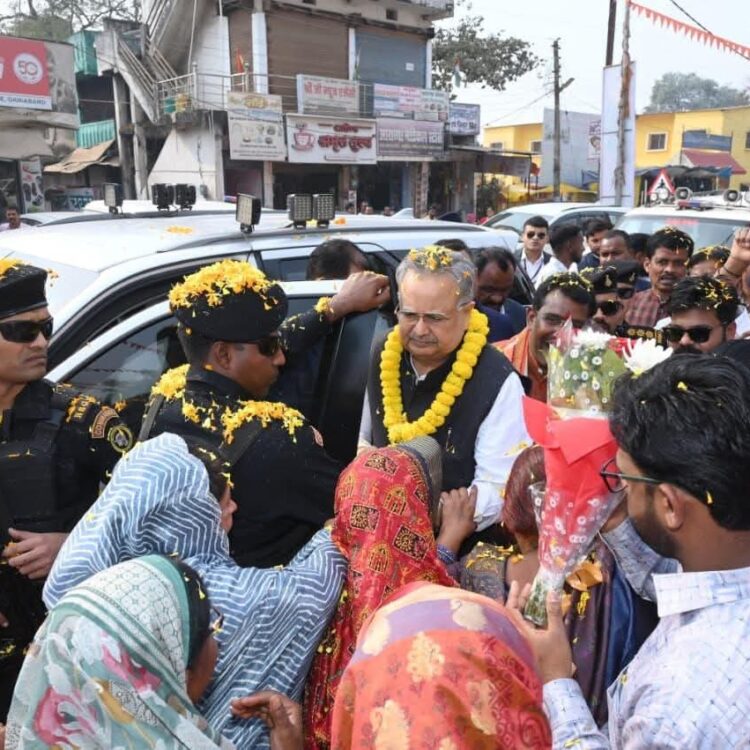 पूर्व मुख्यमंत्री एवं विधानसभा अध्यक्ष डॉ. रमन सिंह का गरियाबंद आगमन पर भव्य स्वागत